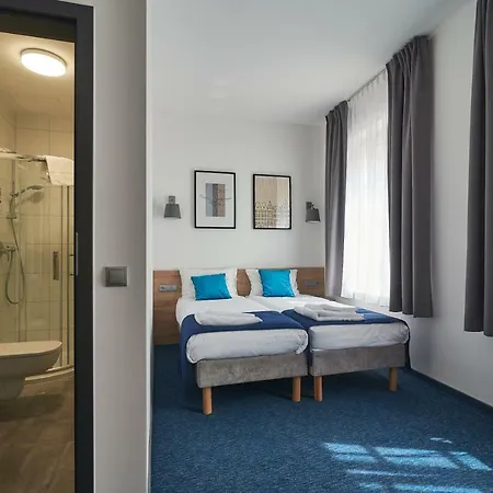 Fama Old Town Apartahotel 3*